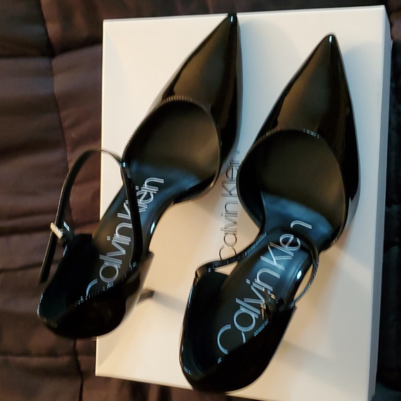 Calvin Klein Roya Patent - Picture 5 of 6